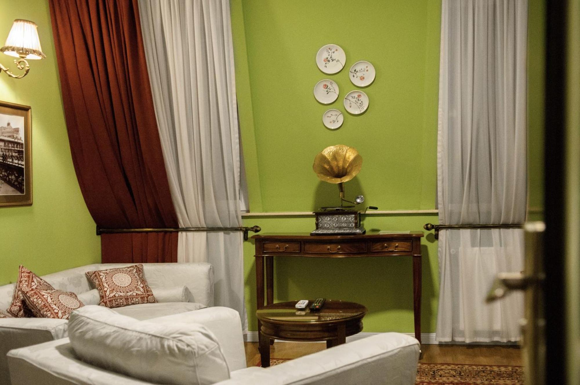 Prestige Palace - Esquisse Hotel Tiflis Oda fotoğraf