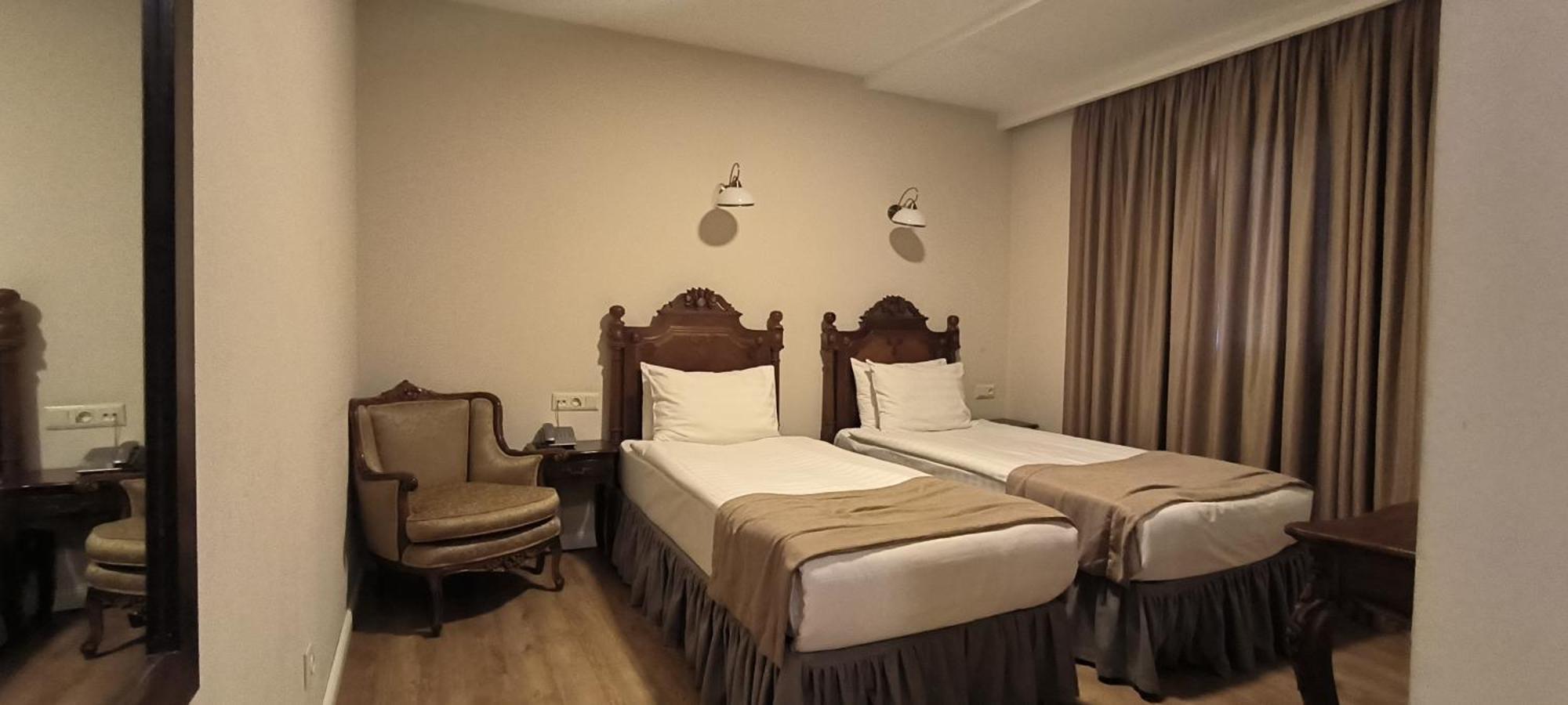 Prestige Palace - Esquisse Hotel Tiflis Oda fotoğraf