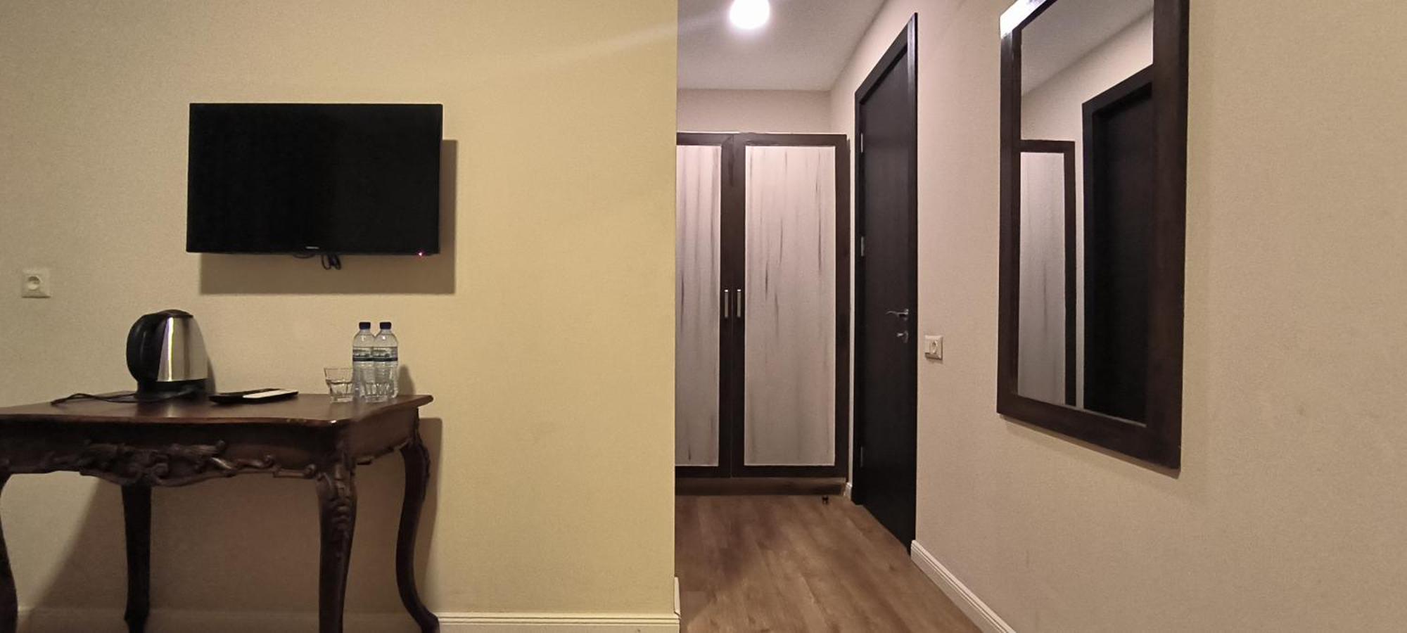 Prestige Palace - Esquisse Hotel Tiflis Oda fotoğraf