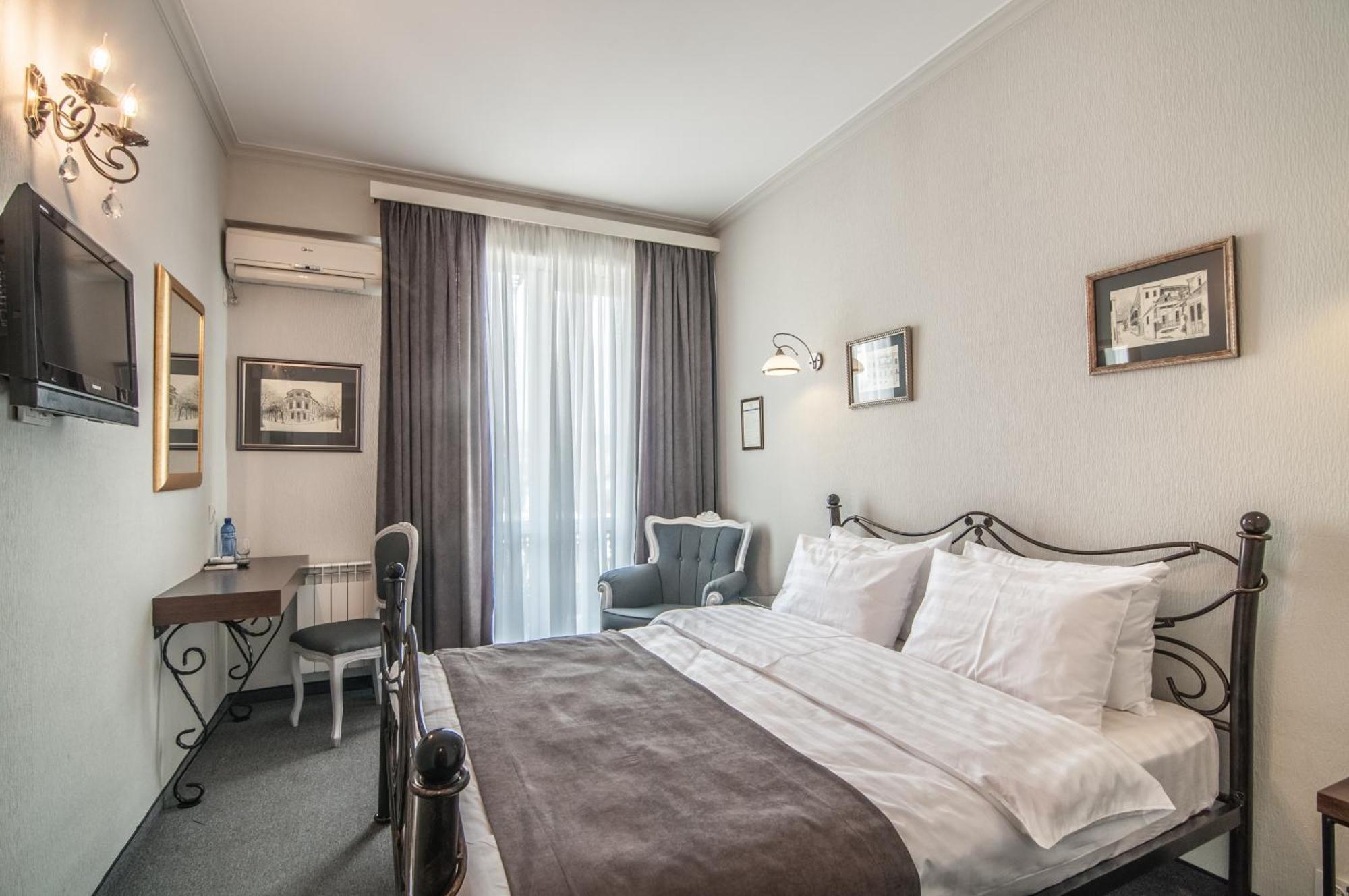 Prestige Palace - Esquisse Hotel Tiflis Oda fotoğraf